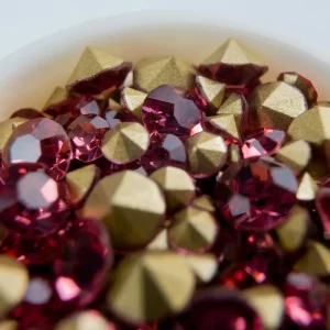 Lyana – Micro strass Conic