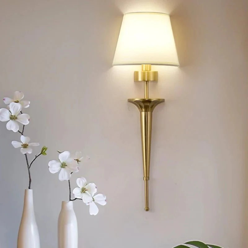 Applique murale en cuivre avec abat-jour en tissu beige industrielle – Image 4
